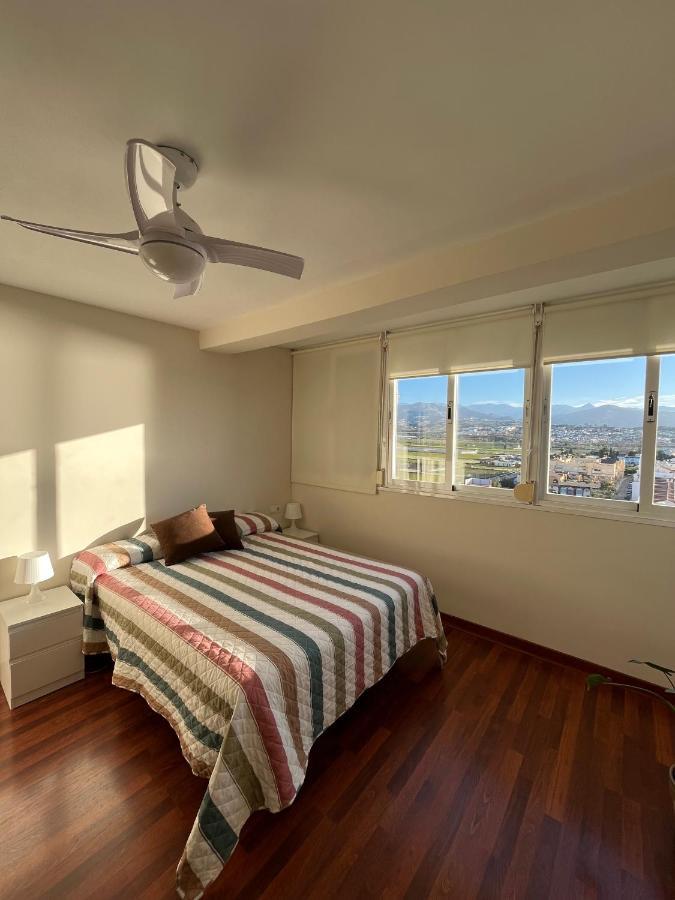 Apartmán Piso Con Piscina Primera Linea De Playa Torre Del Mar Exteriér fotografie